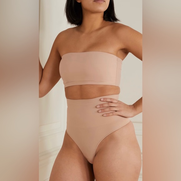 NWOT Skims Core Control Thong Clay Color Size S/M - Picture 1 of 7